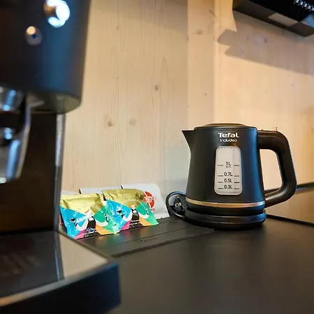 Cosy 1-bedroom With Free Parking Lägenhet