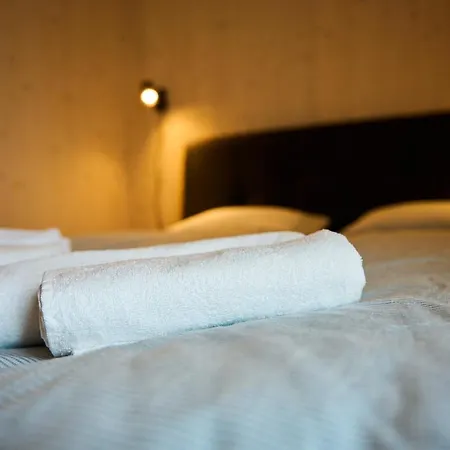 Cosy 1-bedroom With Free Parking * デマノブスカ・ドリーナ